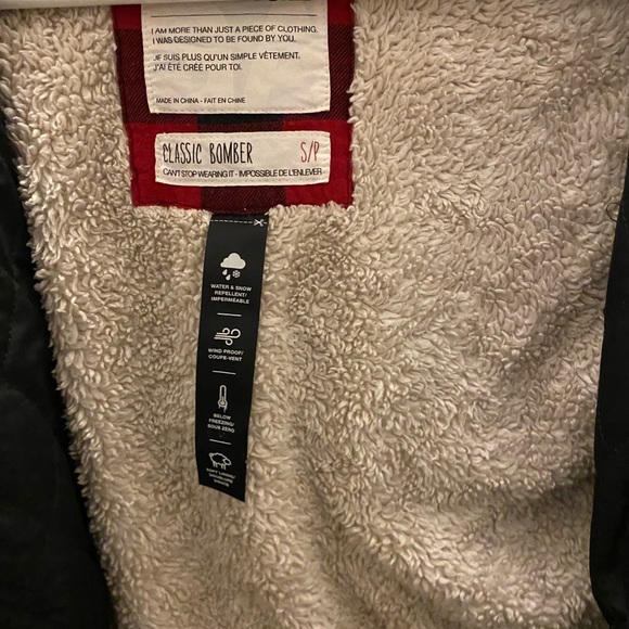 Beautiful jacket worn a few times - Picture 3 of 4